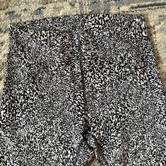 Lululemon InStill High-Rise Tight 25" - Picture 4 of 6